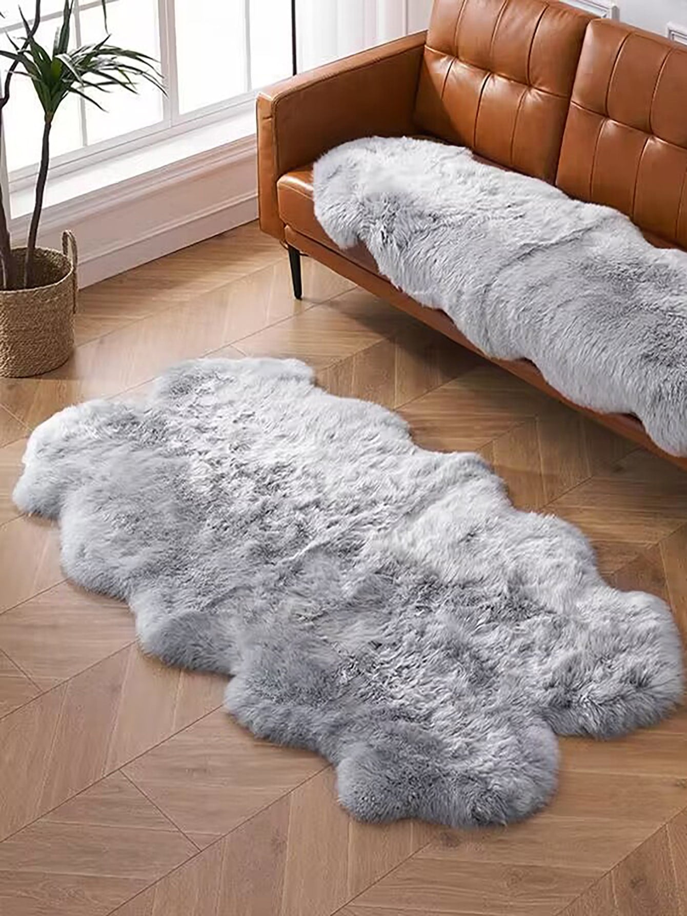 1pc Solid Fuzzy Rug, Modern Geometric Shaped Floor Rug For Living Room And Bedroom