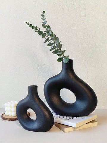 (black) 1pc Nordic Style Morandi Color Creative Hollow Out Ceramic Art Vase, Ideal For Flower Arrangement & Home Decor