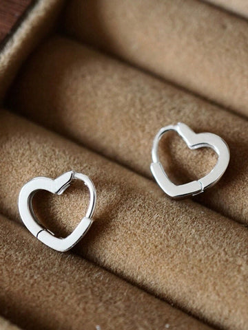 1pair Fashionable Heart Shaped Stud Earrings For Kids, As Daily/pary Decoration, Birthday Gift