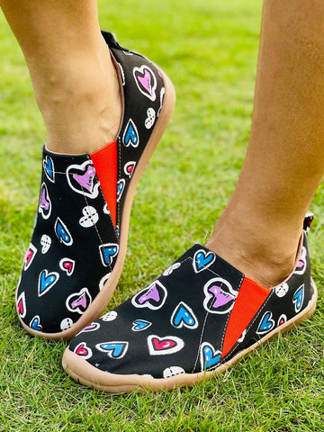 Women's Stylish Outdoor Slip-on Sneakers With Multicolored Heart Pattern