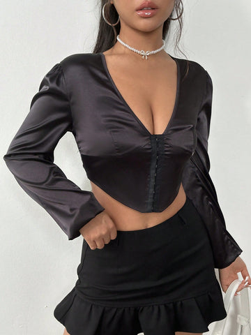 Deep V-Neckline Cropped Blouse With Hook And Eye Front Closure