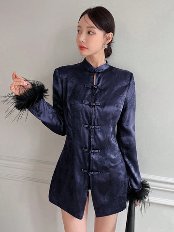 Women's Chinese Style Buttoned Coat With Fur Cuff Detail