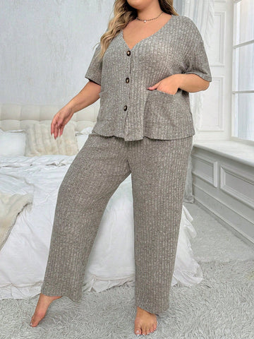 Women's Plus Size Short Sleeve And Pants Pajama Set For Casual Wear