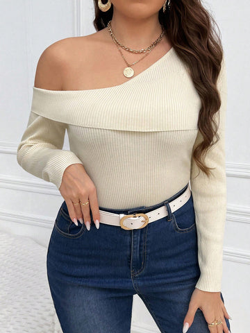 Plus Size Women's Solid Color Asymmetric Collar Pullover Sweater