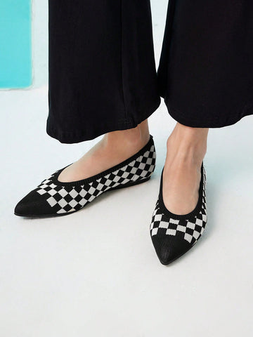 Fashionable Plaid Flat Shoes For Women